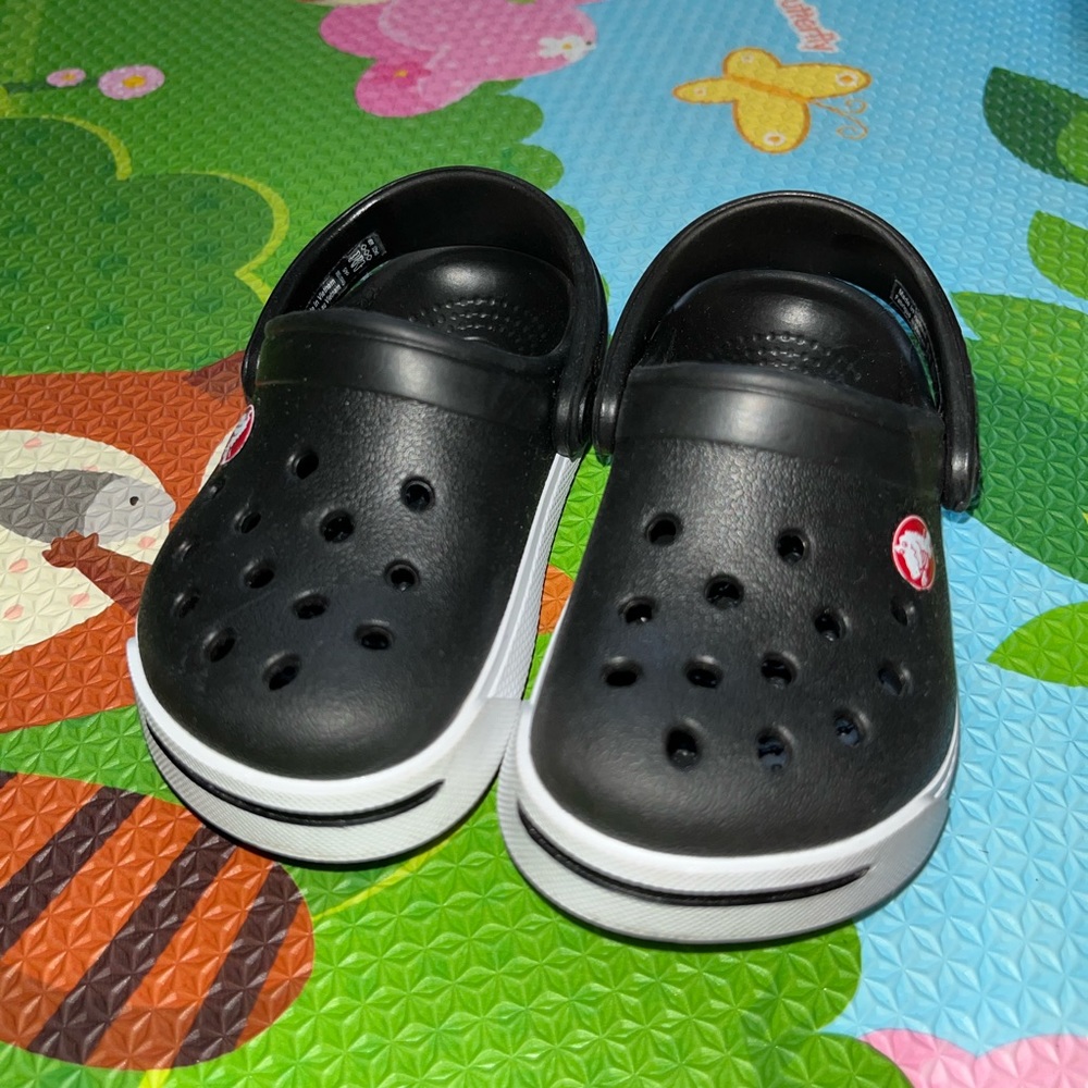 Baby Crocs size 4/5